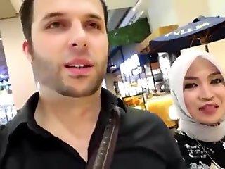 Dating with the Indonesian Muslim
